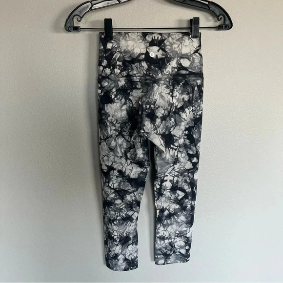 Lululemon Wunder Under Crop Hi-Rise Full-On Luxtreme Legging Dual Shibori 21" - Picture 6 of 9